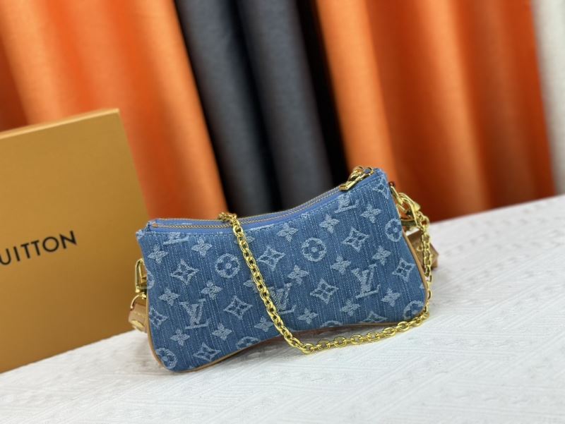 Louis Vuitton Hobo Bags